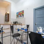 D'angleterre Bed & Breakfast 3*