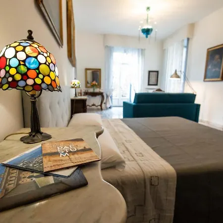 D'angleterre 4* サレルノ