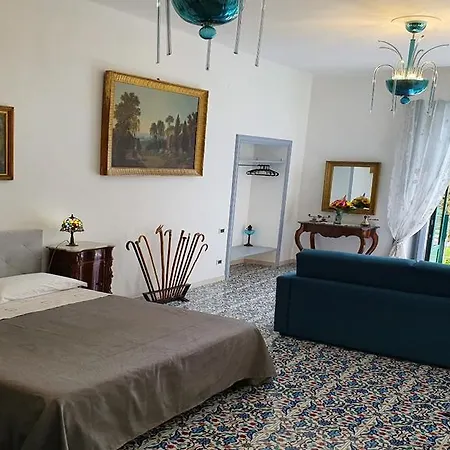 D'angleterre 4* サレルノ