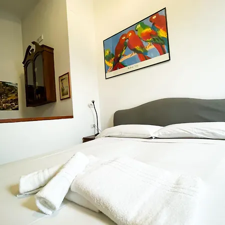 D'angleterre Bed & Breakfast 3*