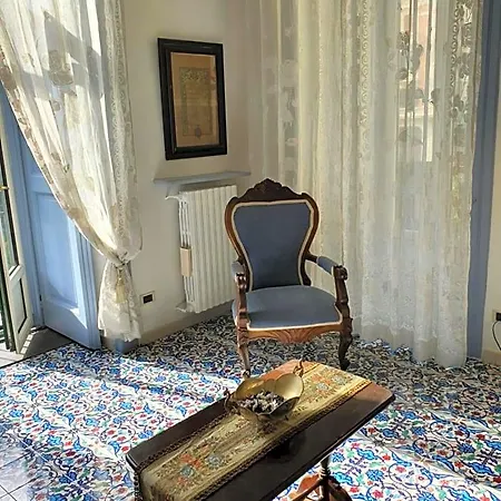 D'angleterre Oda ve Kahvaltı 4*